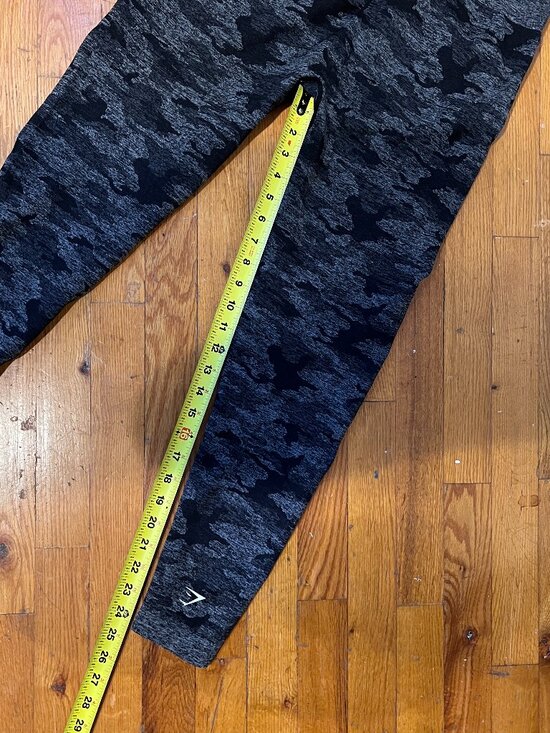 Gymshark Women's Adapt Camo Seamless Leggings - Asphalt Grey/Black - Picture 12 of 13